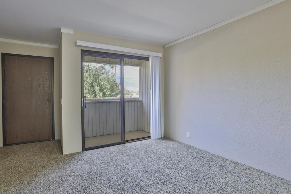 2820 N Arcadia Court - Photo 9