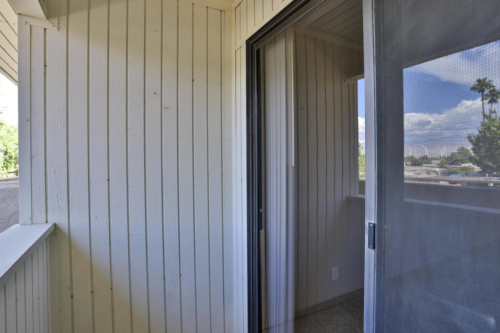 2820 N Arcadia Court - Photo 18