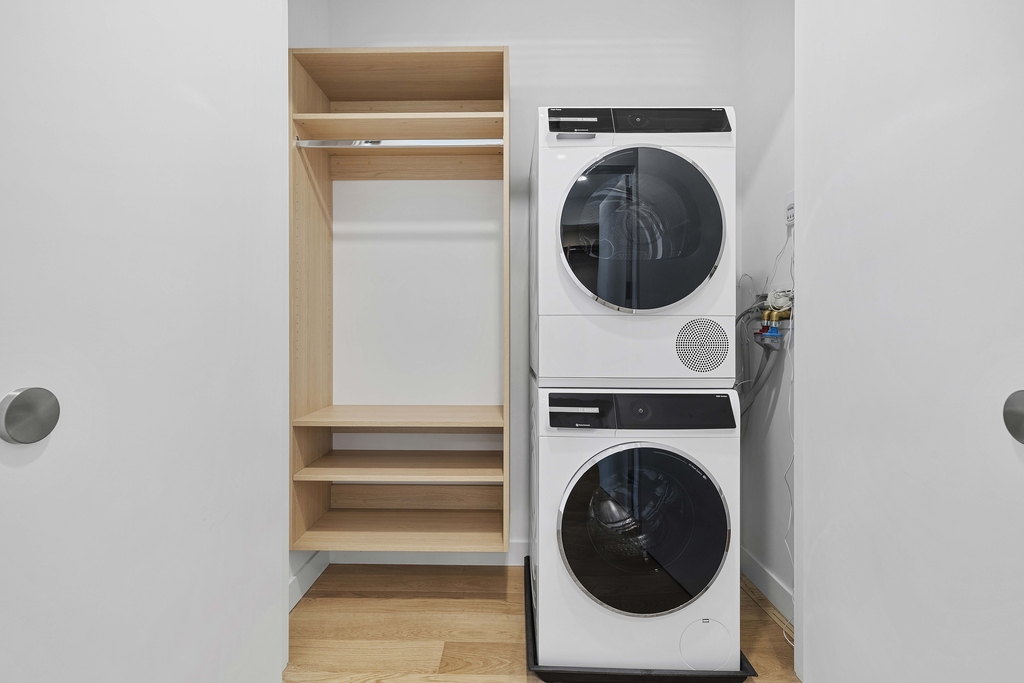 18 W 55th St - Photo 10