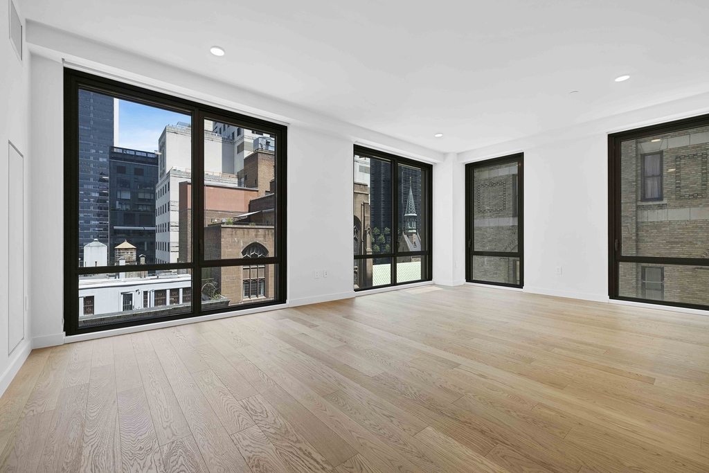 18 W 55th St - Photo 0