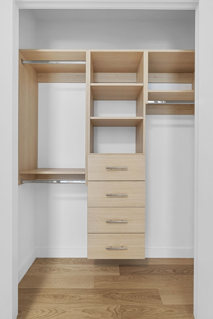 18 W 55th St - Photo 8