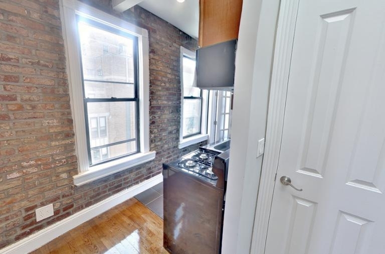 East 13th Street - Photo 5