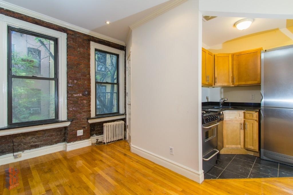 East 13th Street - Photo 0