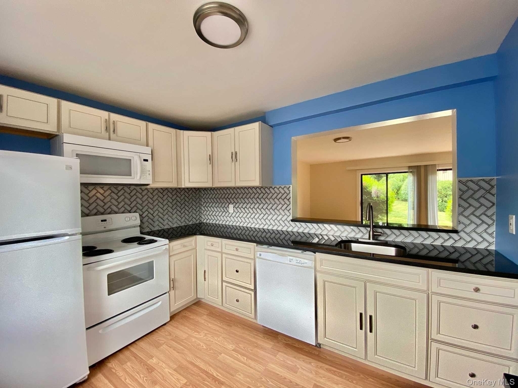 59 Hudson Heights Drive - Photo 5