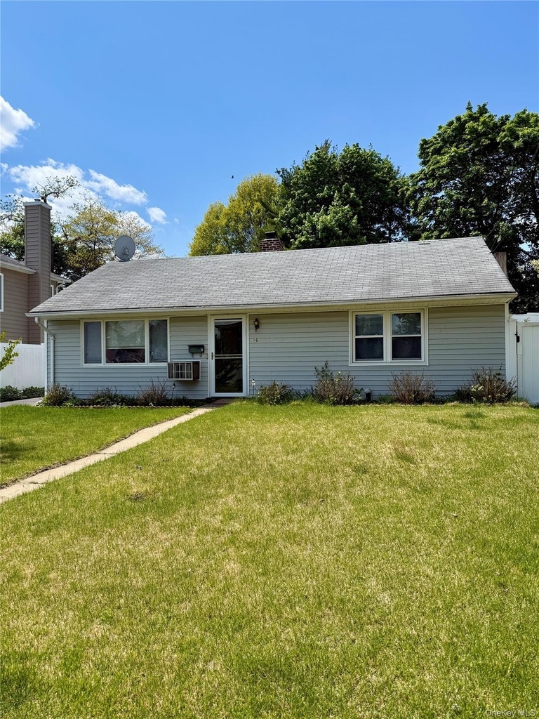 16 Greenway Circle - Photo 0