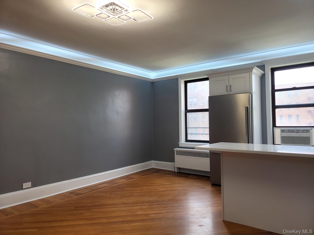 1 Broad Parkway - Photo 12