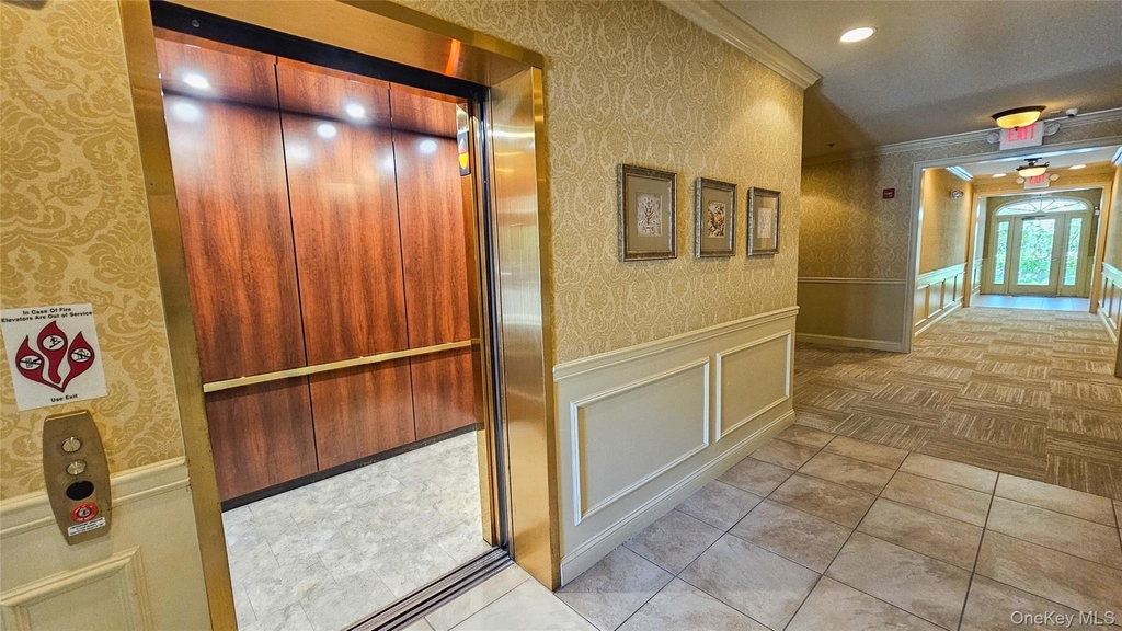 306 Canter Court - Photo 15