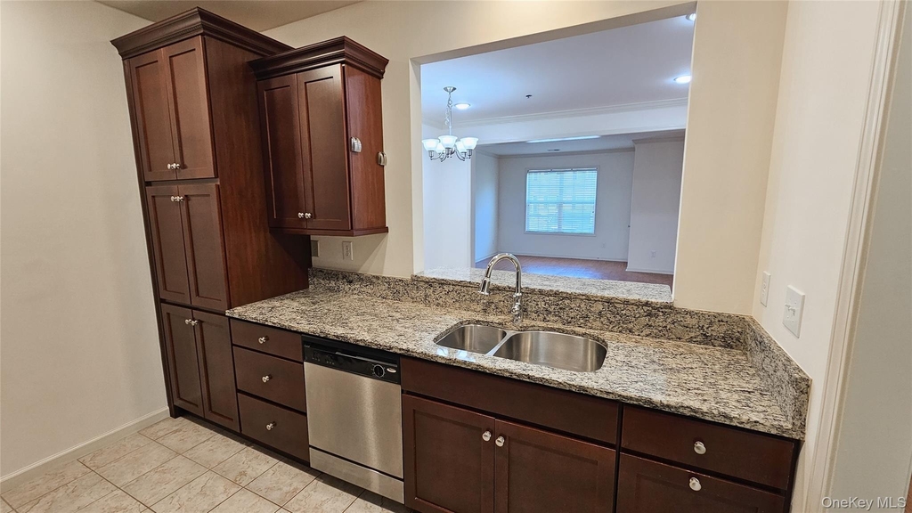 306 Canter Court - Photo 6