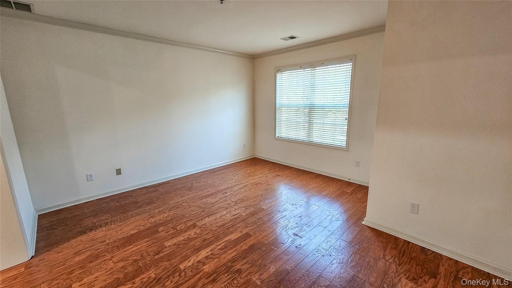 306 Canter Court - Photo 8