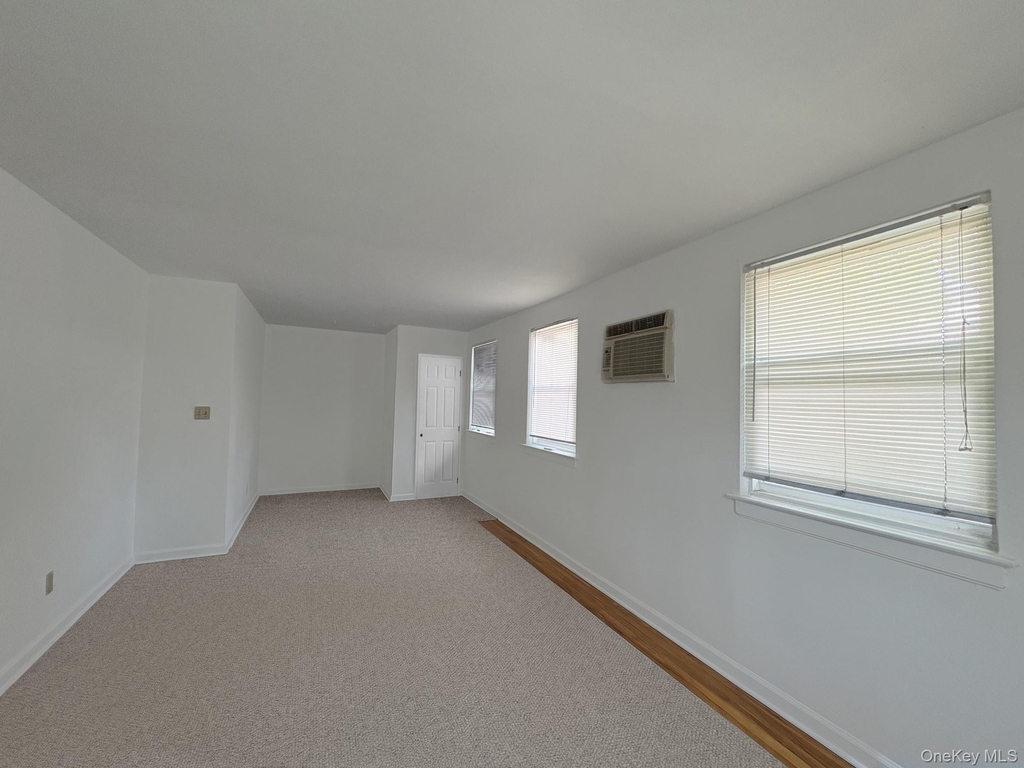 263-45 73rd Avenue - Photo 2