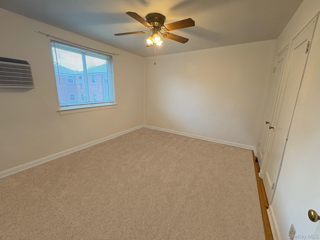 263-45 73rd Avenue - Photo 4