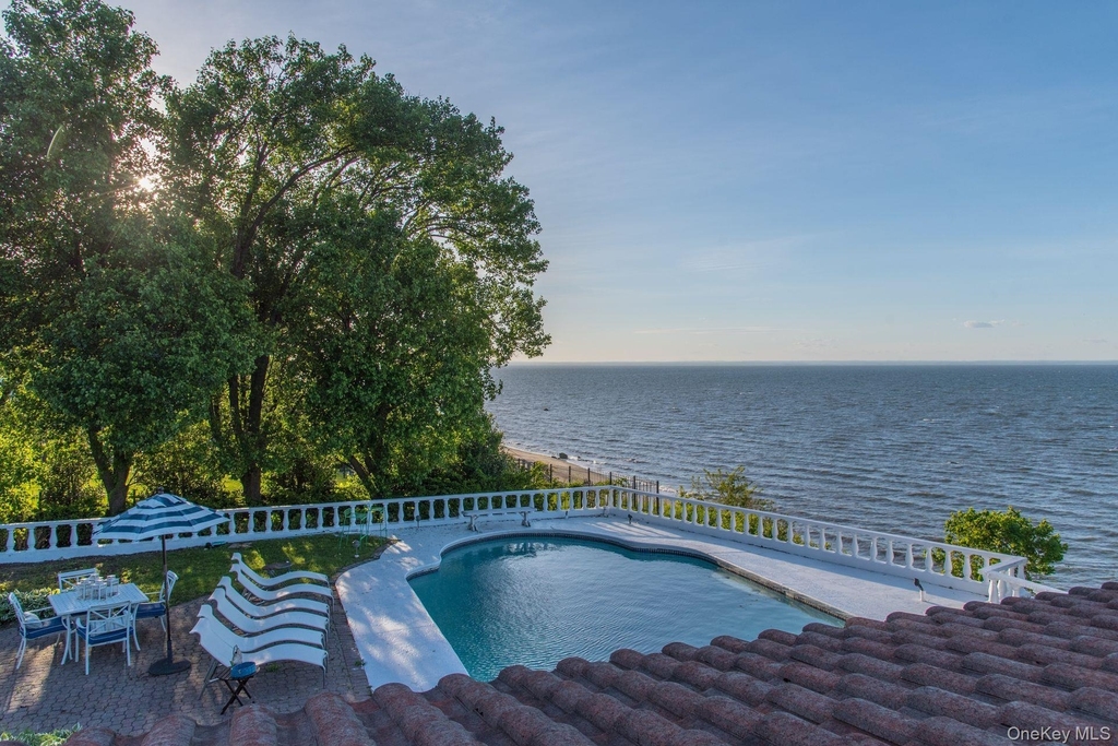 10 Beach Hill Drive - Photo 32