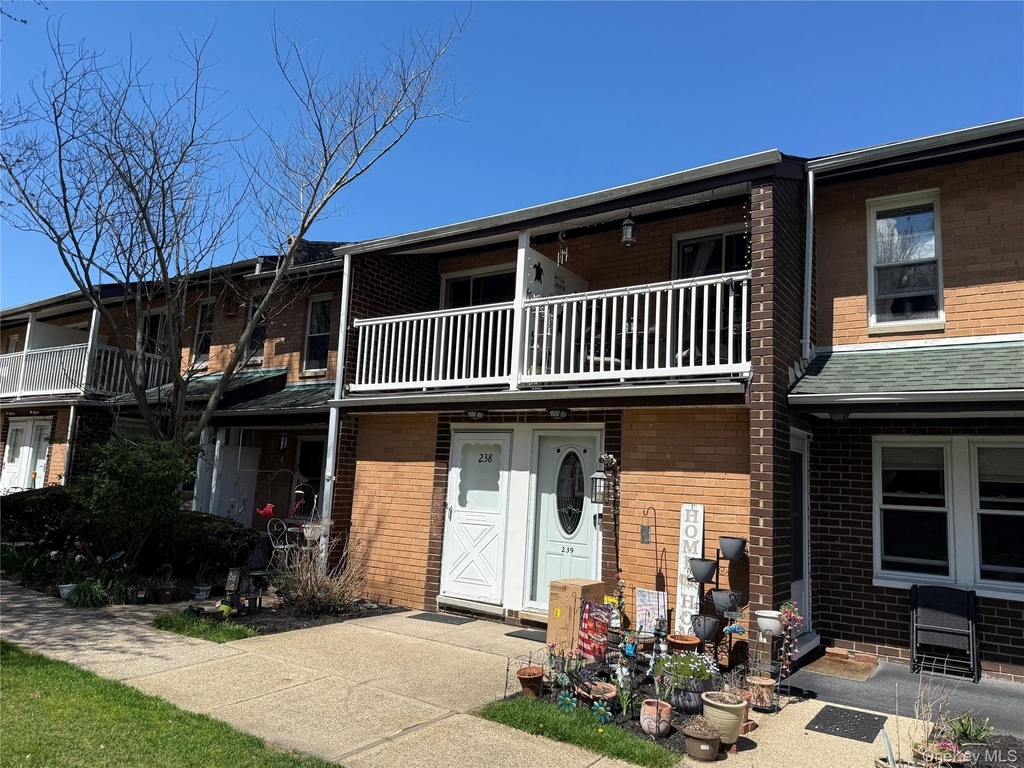 238 Artist Lake Drive - Photo 0