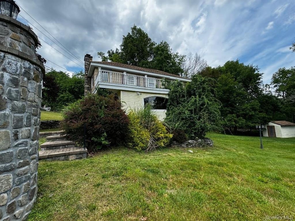 8 Lake Avenue - Photo 2