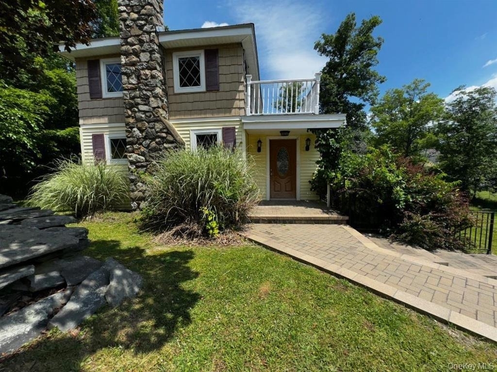 8 Lake Avenue - Photo 0