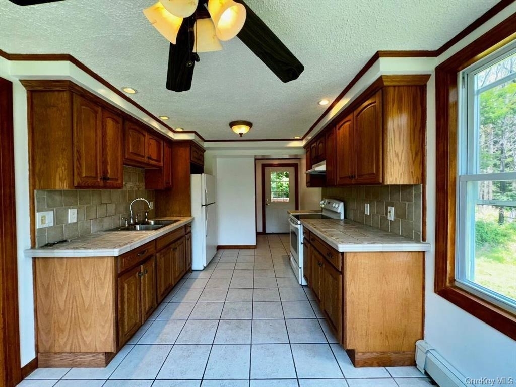 8 Lake Avenue - Photo 15