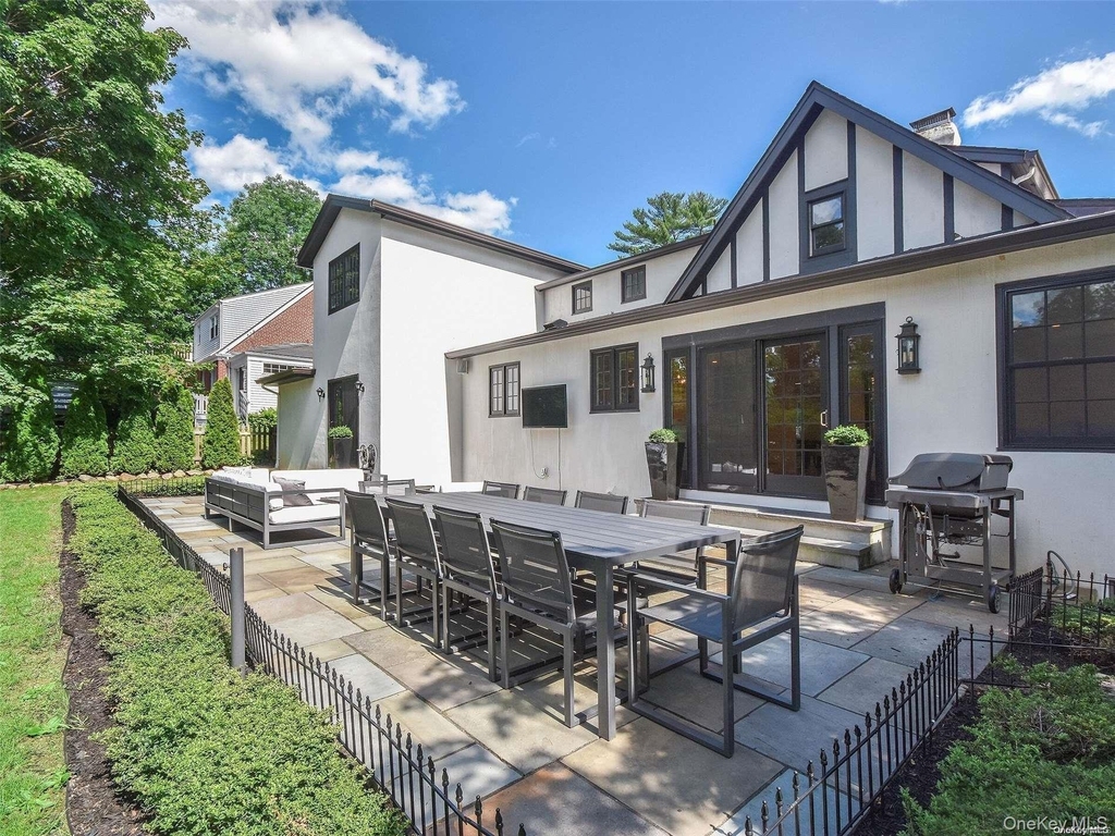 79 Reid Avenue - Photo 27