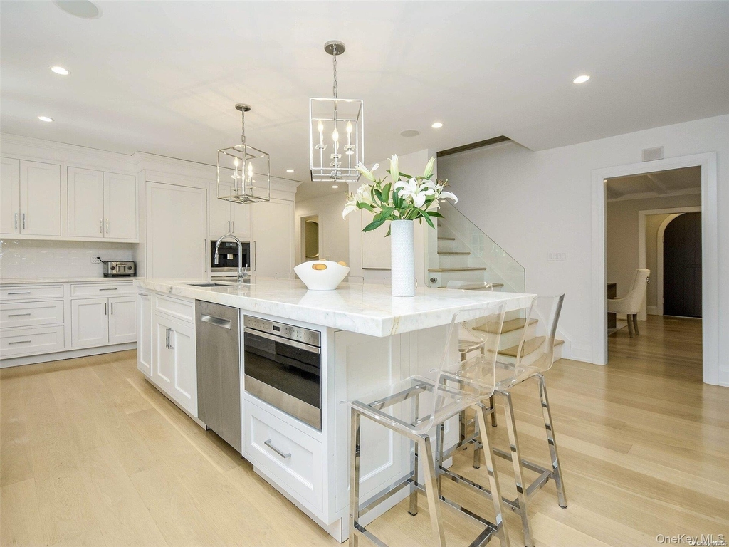79 Reid Avenue - Photo 8