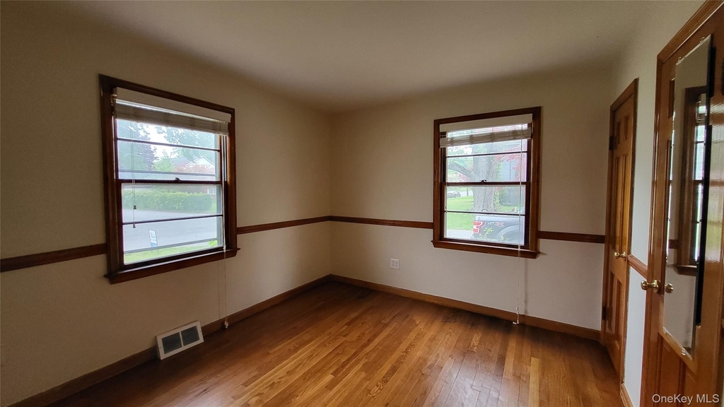 156 Doris Street - Photo 9