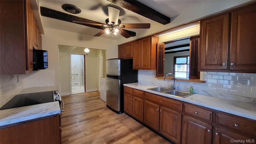 156 Doris Street - Photo 4
