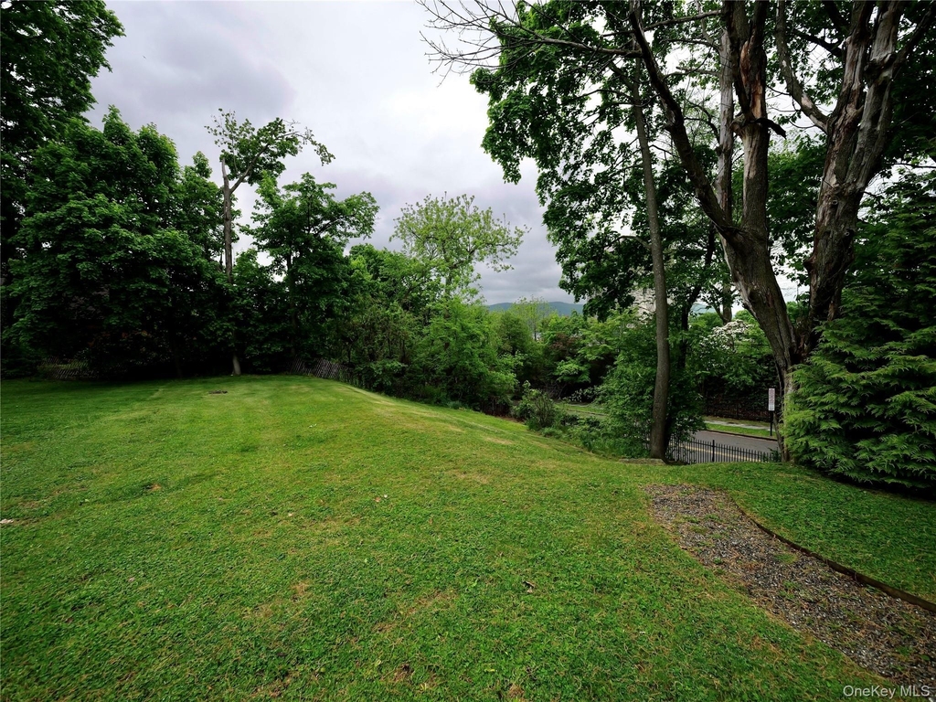 4 Grand Street - Photo 32