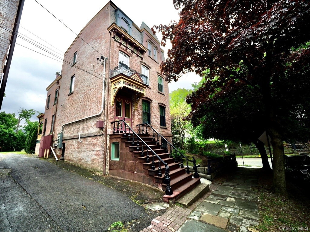 4 Grand Street - Photo 2