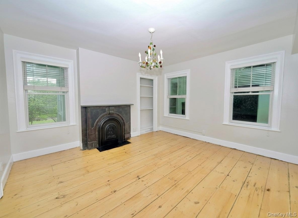 4 Grand Street - Photo 1