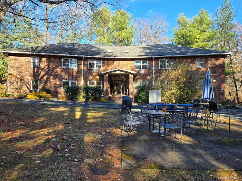 119 W Crooked Hill Road - Photo 2