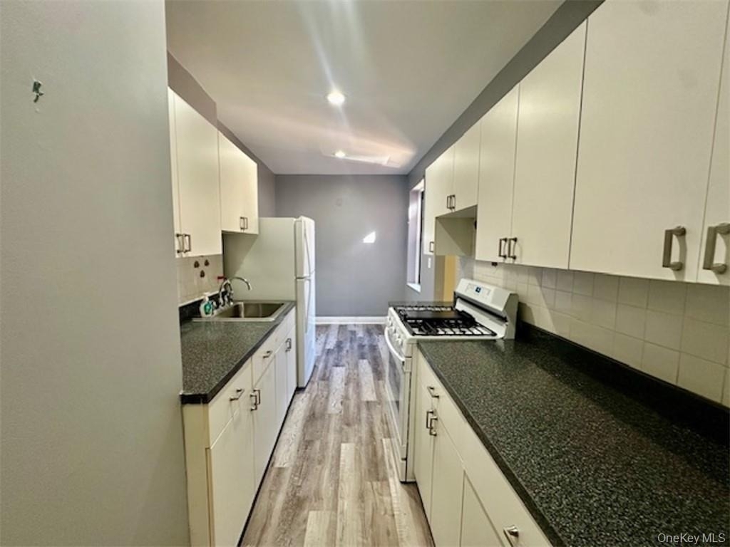 312 Main Street - Photo 2