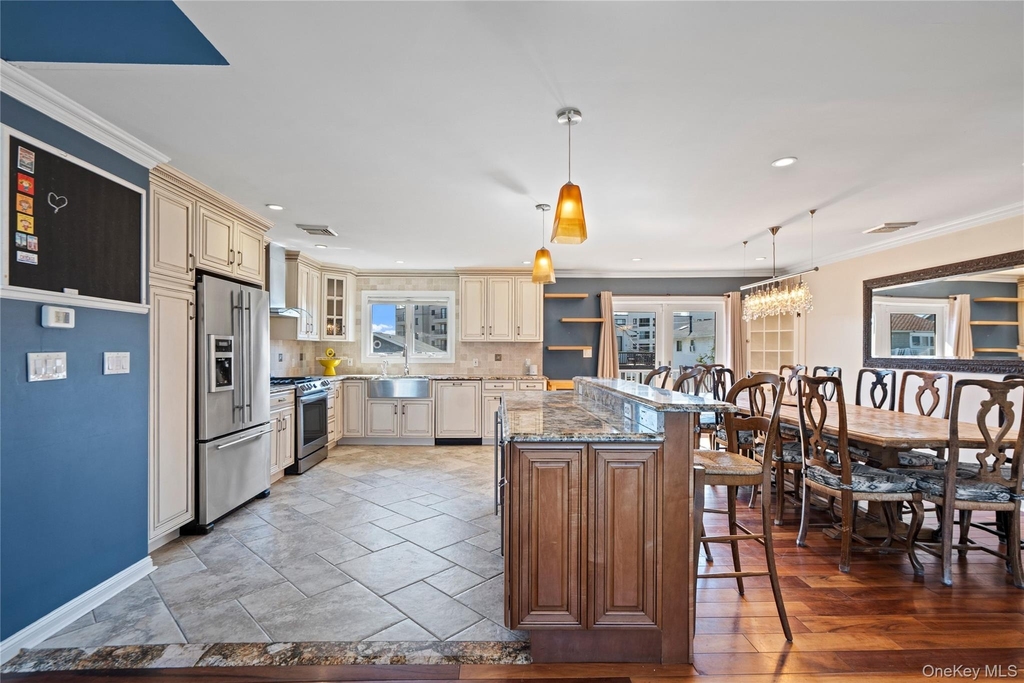 539 Nassau Avenue - Photo 6