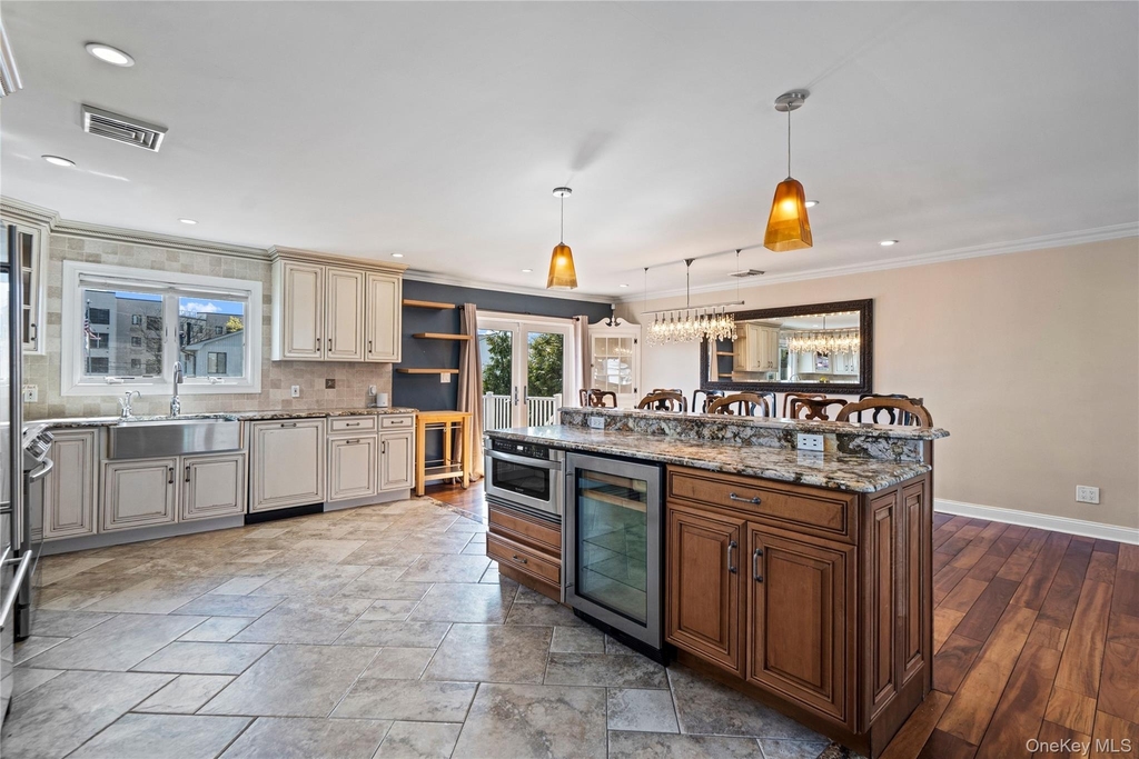 539 Nassau Avenue - Photo 8