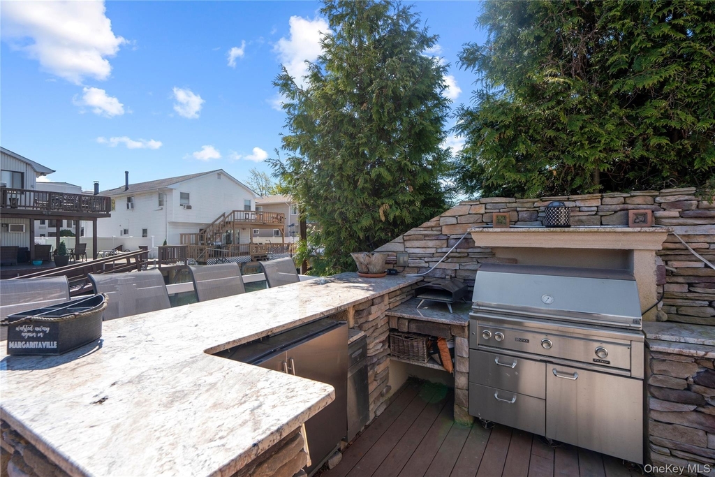 539 Nassau Avenue - Photo 35