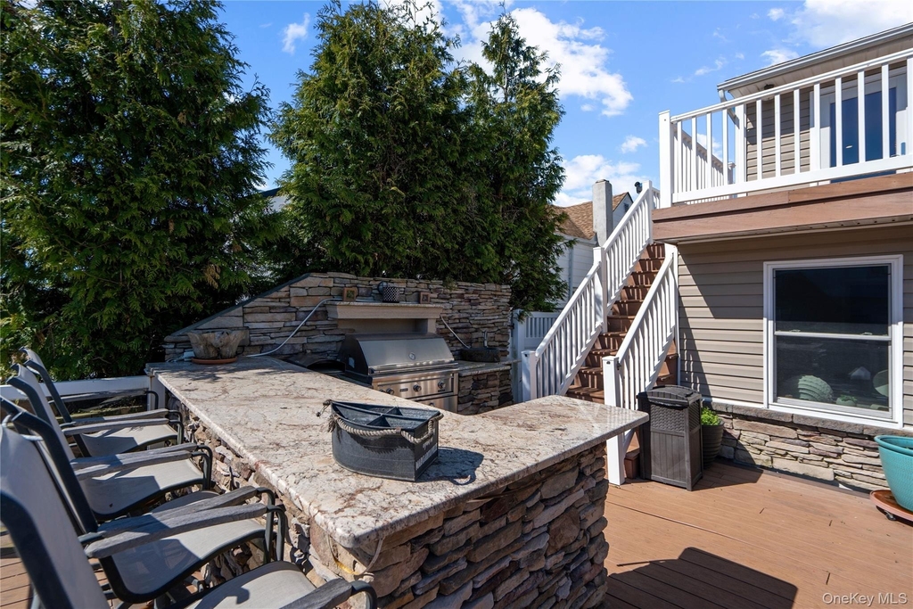 539 Nassau Avenue - Photo 33