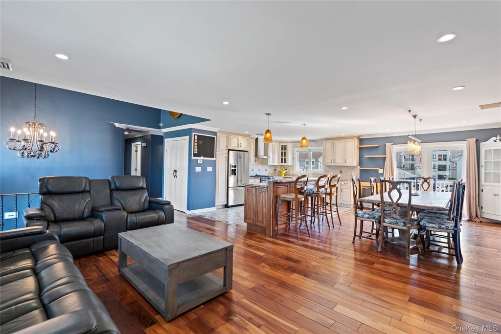 539 Nassau Avenue - Photo 3