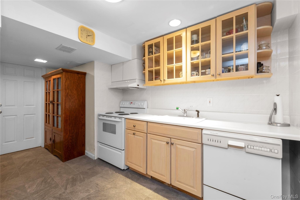 11 North Road - Photo 24