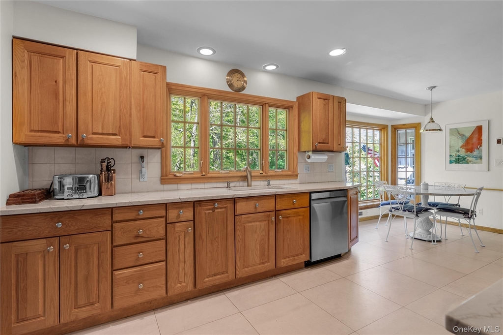 11 North Road - Photo 9