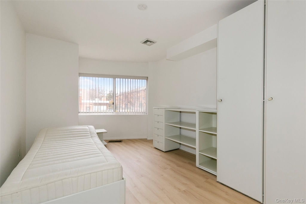 100 Cuttermill Road - Photo 25