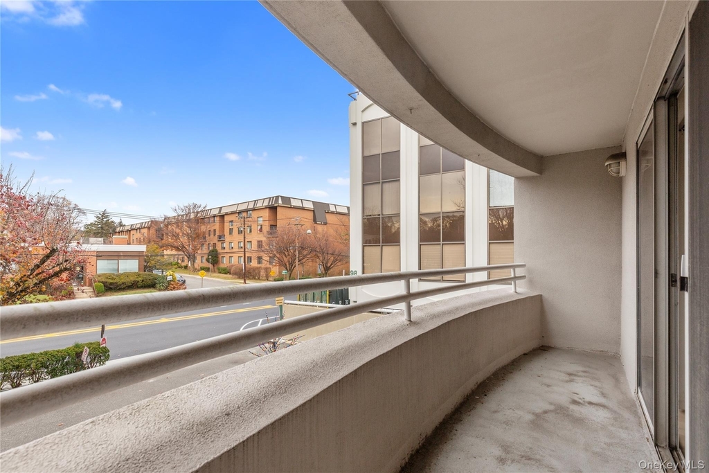 100 Cuttermill Road - Photo 12
