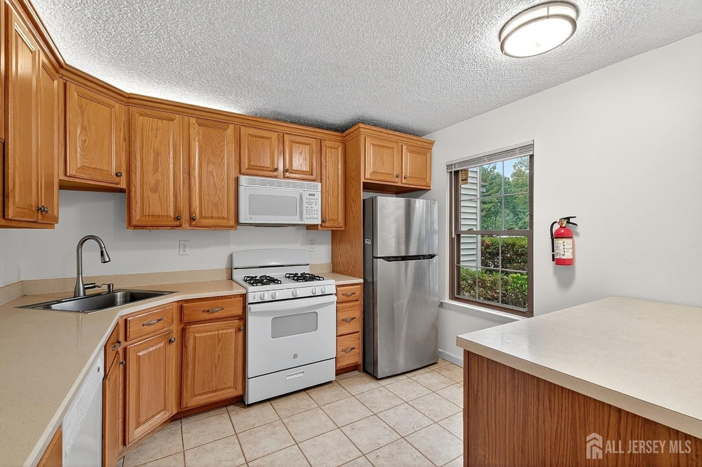 134 Pear Tree Lane - Photo 2