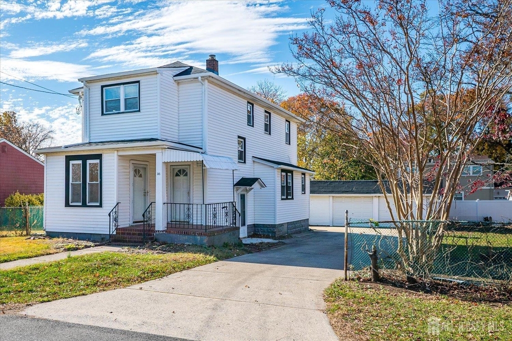 385 Pierson Avenue - Photo 2
