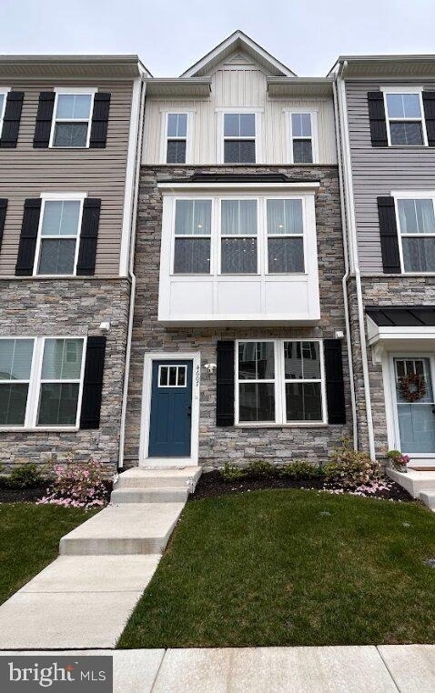 4607 Abbotswell Place - Photo 0