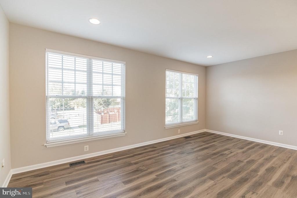 9240 Cascade Falls Drive - Photo 4