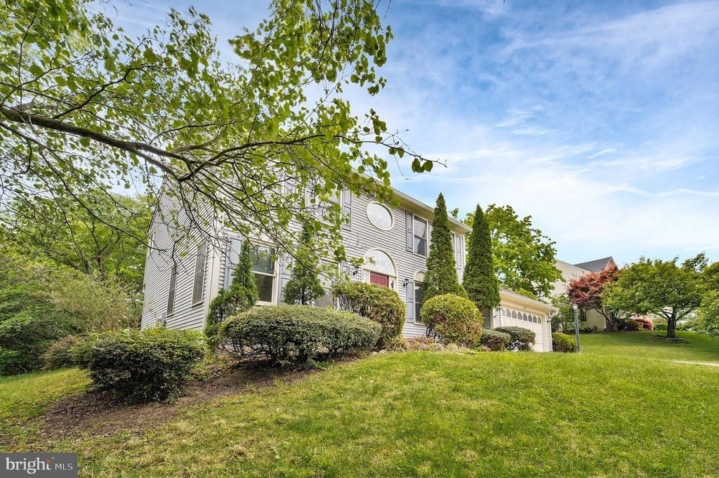 4287 Exeter Drive - Photo 2