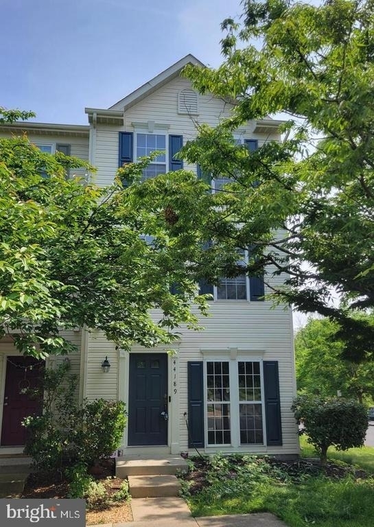 44189 Litchfield Terrace - Photo 0
