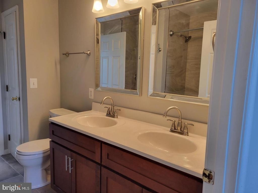 44189 Litchfield Terrace - Photo 9
