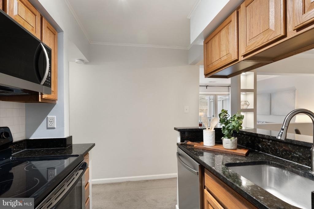 8511 Barrington Court - Photo 23