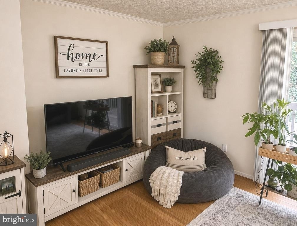 1523 Lincoln - Photo 1