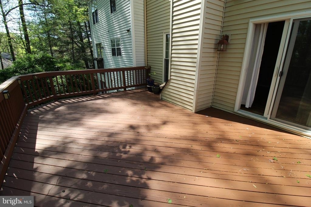 6055 Meyers Landing Court - Photo 11
