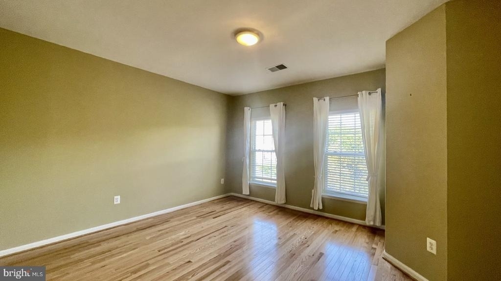 6002 Saint Hubert Lane - Photo 21