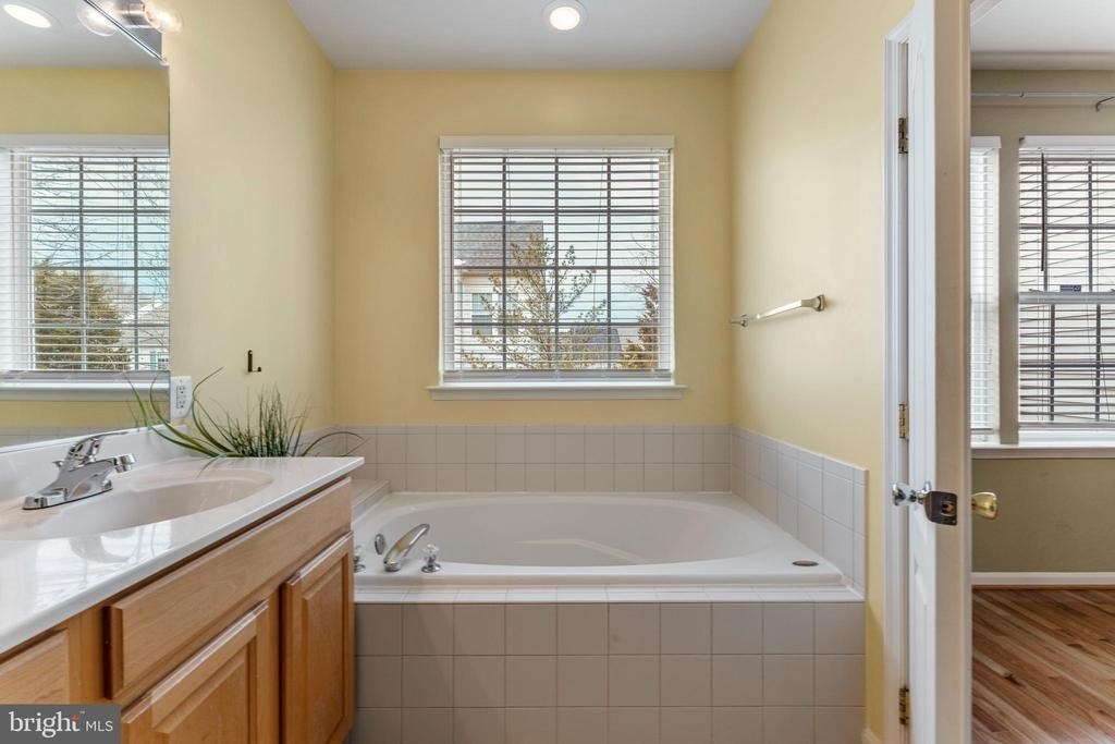 6002 Saint Hubert Lane - Photo 17